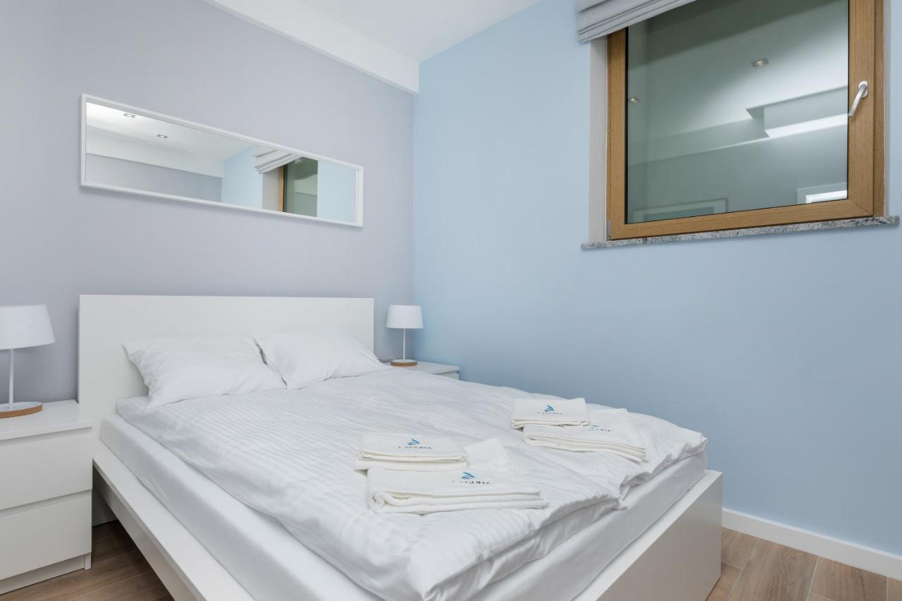 Underground Apartment In A Lux Holiday House Posejdon By Renters Prestige Kolczewo Bagian luar foto