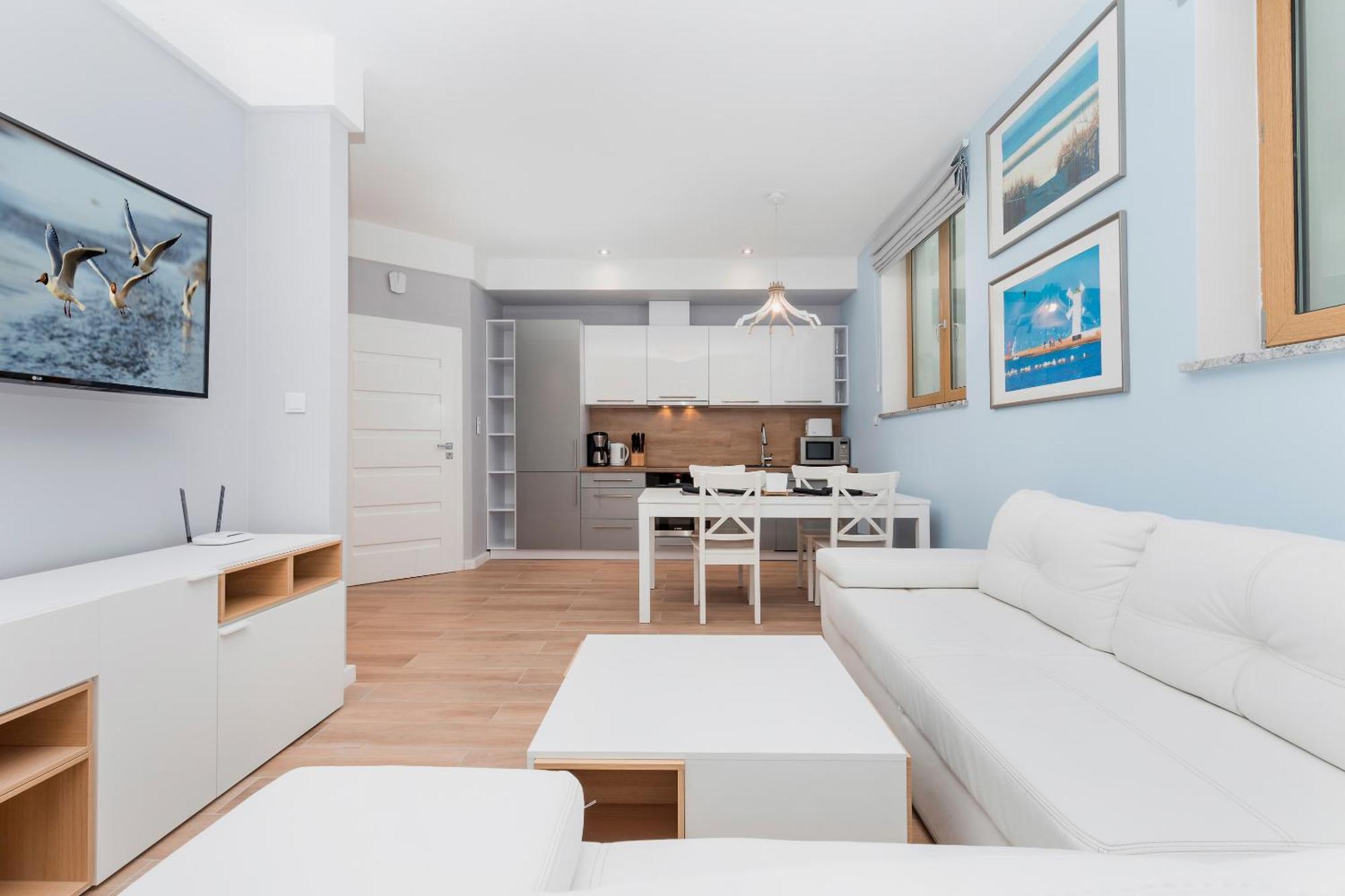 Underground Apartment In A Lux Holiday House Posejdon By Renters Prestige Kolczewo Bagian luar foto